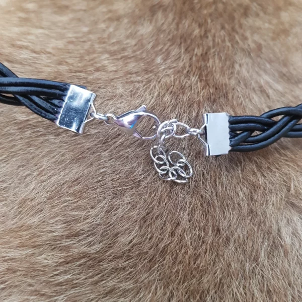 collier en cuir tresse runes viking et mjollnir.4